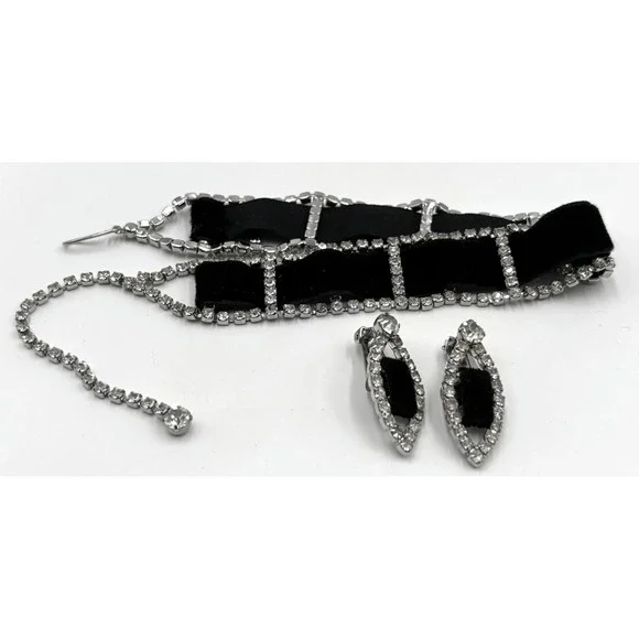 Authentic vintage Hobé 1940s Sparkling Velvet Choker Necklace & Earrings Set